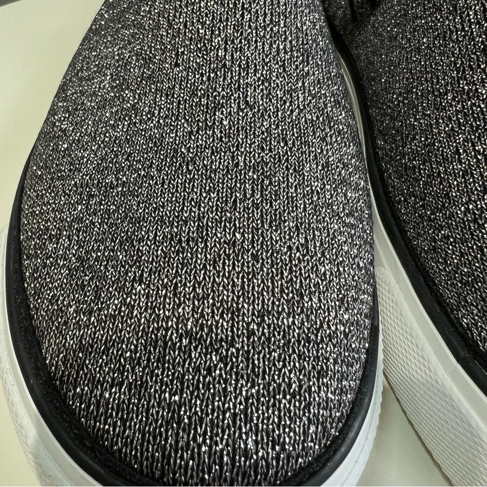 NWT GAP Metallic Slide On Shoes size 8 - Picture 3 of 8